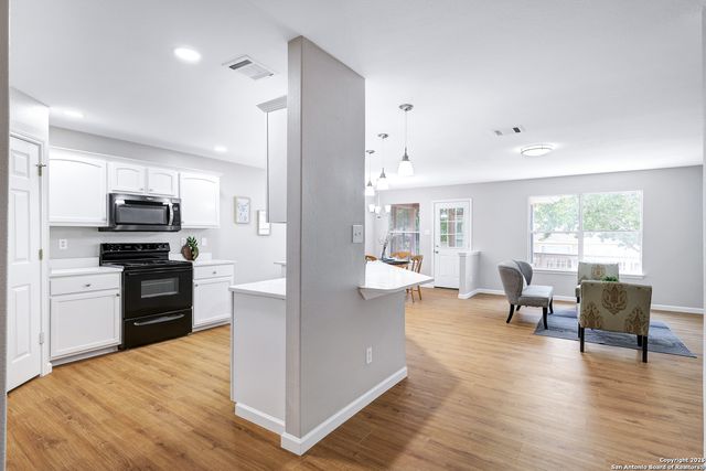 7823 Afterglow Vale, San Antonio, TX 78252