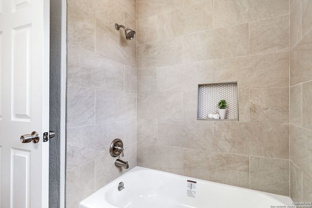 7823 Afterglow Vale, San Antonio, TX 78252