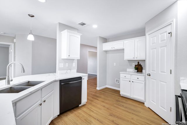 7823 Afterglow Vale, San Antonio, TX 78252