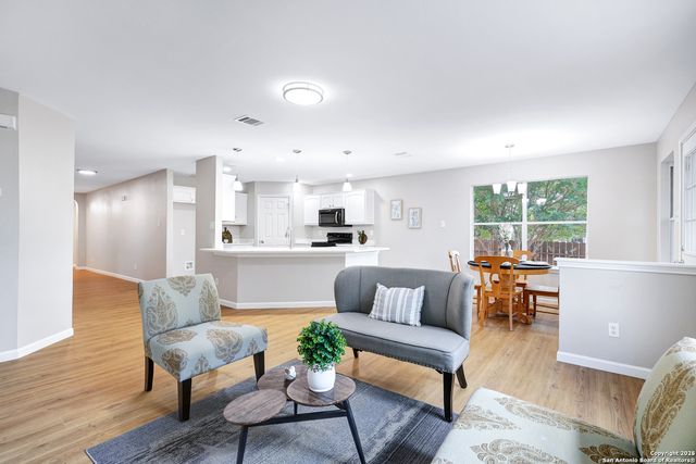 7823 Afterglow Vale, San Antonio, TX 78252