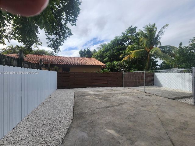 1726 SW 25th Ave 1, Miami, FL 33145