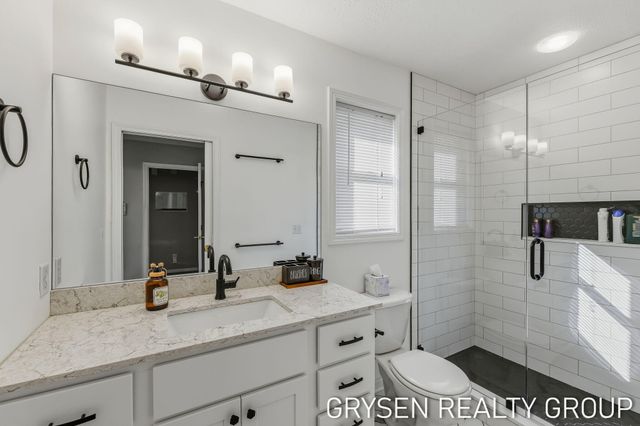 642 Clover Ridge Avenue NW, Grand Rapids, MI 49504
