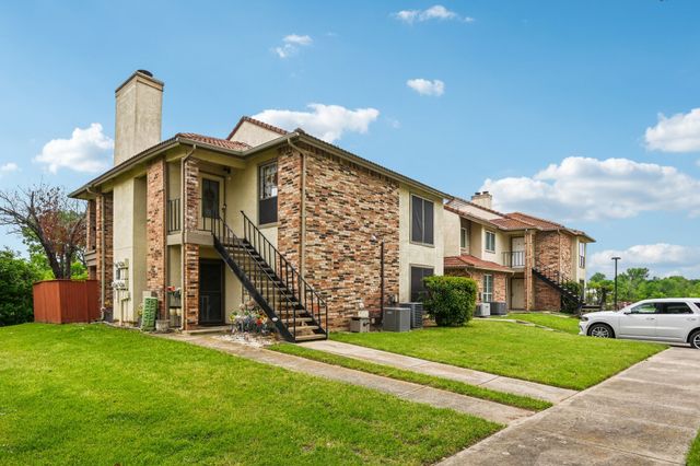 911 Turtle Lake Blvd, Irving, TX 75060