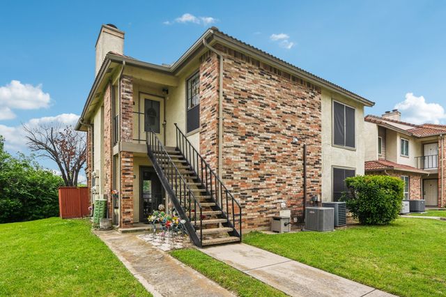 911 Turtle Lake Blvd, Irving, TX 75060