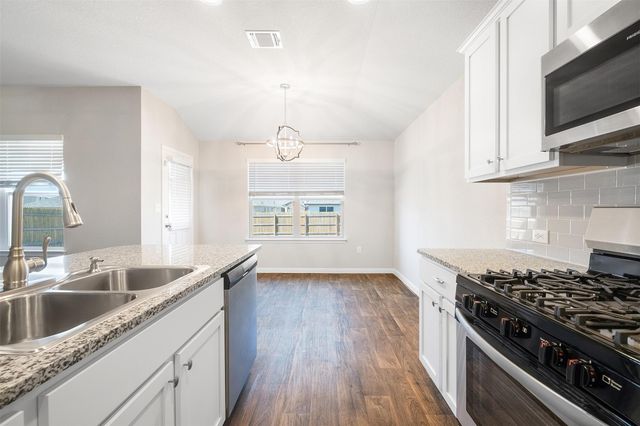 117 Cranbrook LN, Hutto, TX 78634