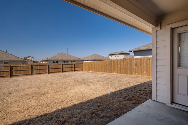 117 Cranbrook LN, Hutto, TX 78634