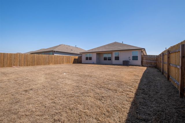 117 Cranbrook LN, Hutto, TX 78634