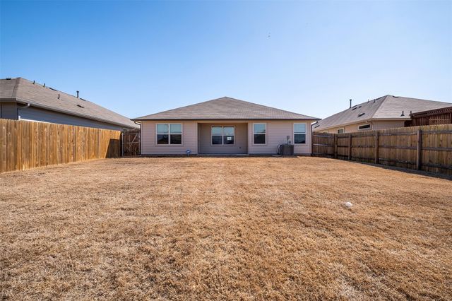 117 Cranbrook LN, Hutto, TX 78634