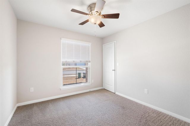 117 Cranbrook LN, Hutto, TX 78634