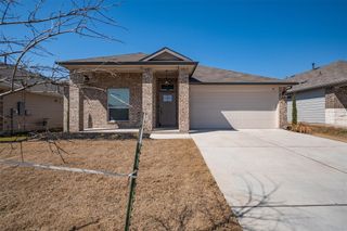 117 Cranbrook LN, Hutto, TX 78634