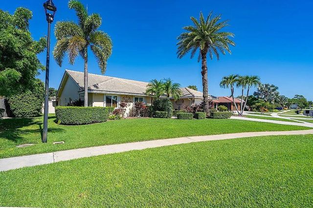 22373 Ensenada Way, Boca Raton, FL 33433