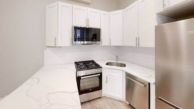 41 Edgerly Rd 5, Boston, MA 02115