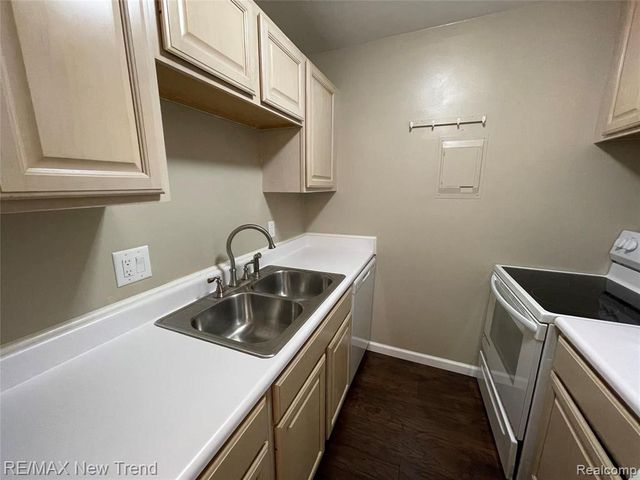 2116 Pauline Blvd Apt 304, Ann Arbor, MI 48103