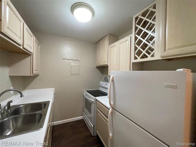 2116 Pauline Blvd Apt 304, Ann Arbor, MI 48103