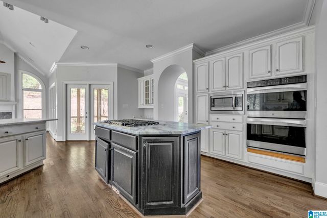 536 N LAKE COVE CIRCLE, Hoover, AL 35242