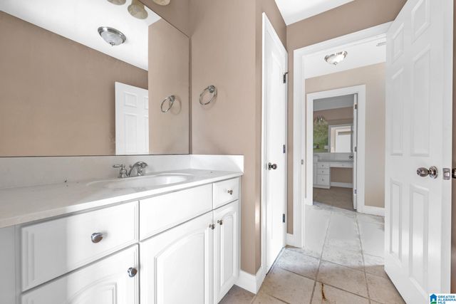 536 N LAKE COVE CIRCLE, Hoover, AL 35242