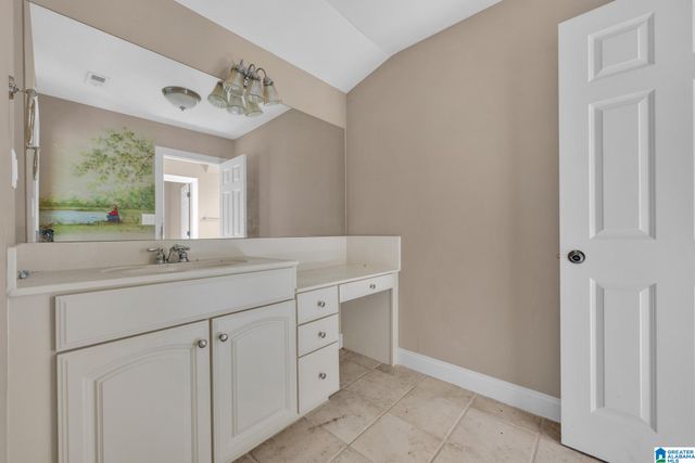 536 N LAKE COVE CIRCLE, Hoover, AL 35242