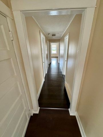 1075 Washington St 5, Attleboro, MA 02703