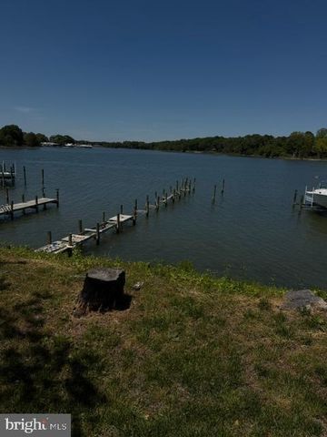 823 GREENFIELD POINT DR, Reedville, VA 22539
