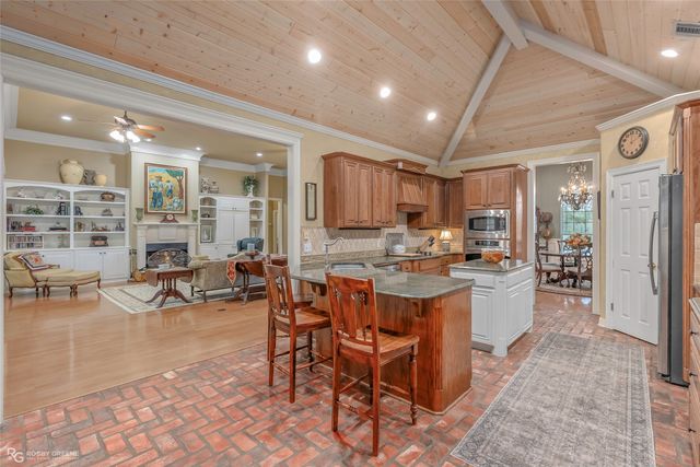 400 Crouch Road, Benton, LA 71006