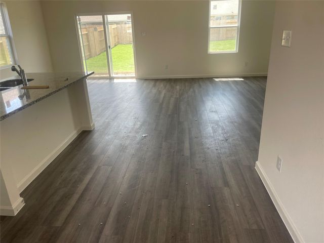 3214 Tanzanite Chase Drive, Angleton, TX 77515