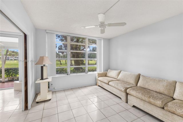 806 Cypress Grove Ln 111, Pompano Beach, FL 33069