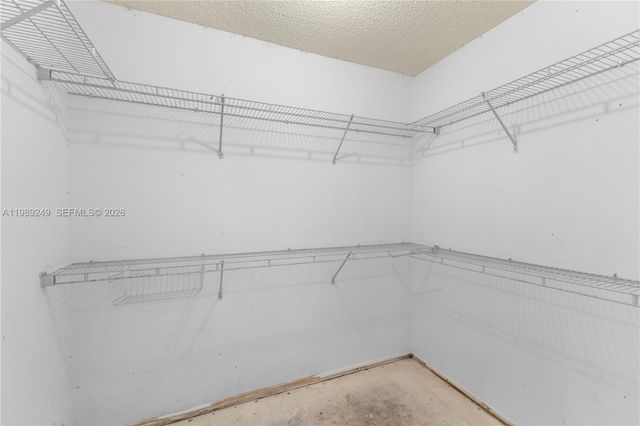 806 Cypress Grove Ln 111, Pompano Beach, FL 33069