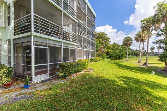 806 Cypress Grove Ln 111, Pompano Beach, FL 33069