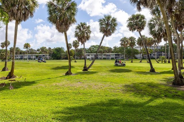 806 Cypress Grove Ln 111, Pompano Beach, FL 33069