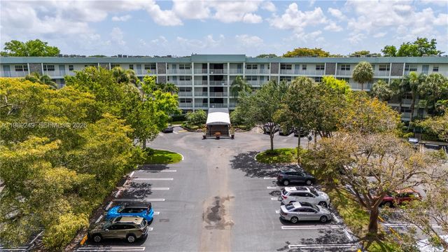 806 Cypress Grove Ln 111, Pompano Beach, FL 33069