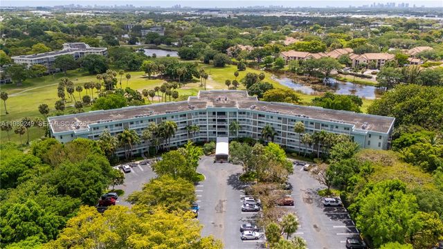 806 Cypress Grove Ln 111, Pompano Beach, FL 33069