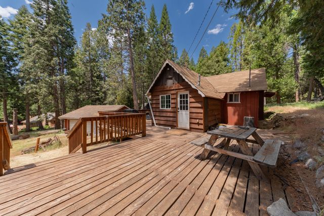 1998 Tienken Avenue, Camp Nelson, CA 93265