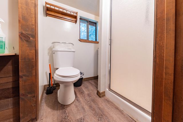 1998 Tienken Avenue, Camp Nelson, CA 93265
