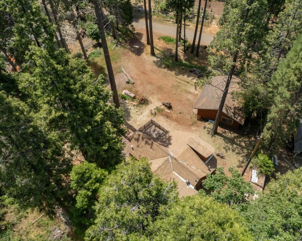 1998 Tienken Avenue, Camp Nelson, CA 93265