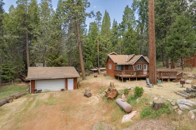 1998 Tienken Avenue, Camp Nelson, CA 93265
