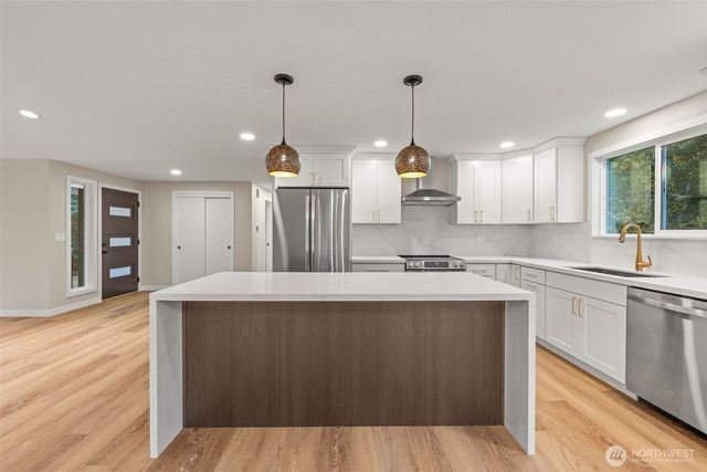 5208 66th Avenue W, University Place, WA 98467