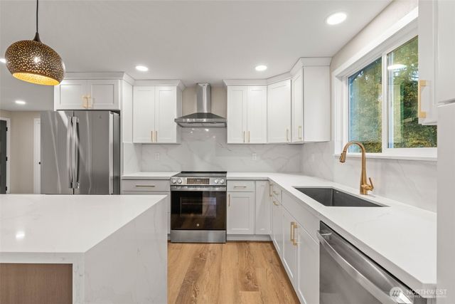 5208 66th Avenue W, University Place, WA 98467