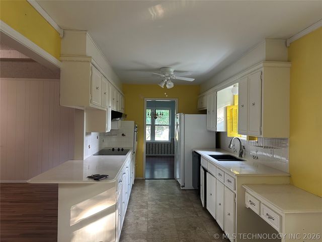 3133 E 79TH Street S, Tulsa, OK 74136