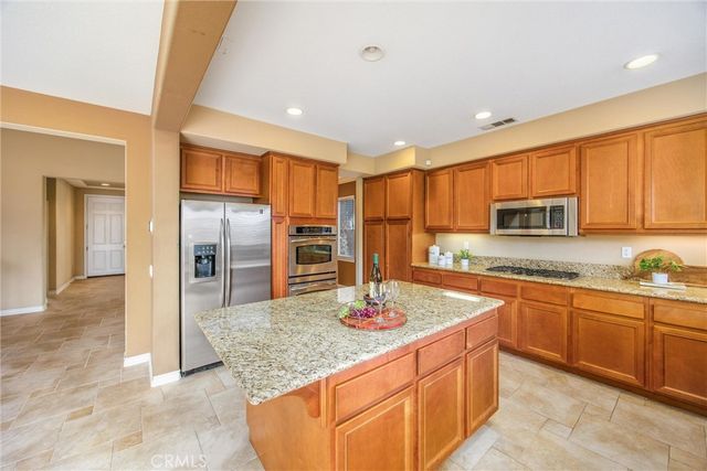 8574 Lourenco Lane, Eastvale, CA 92880