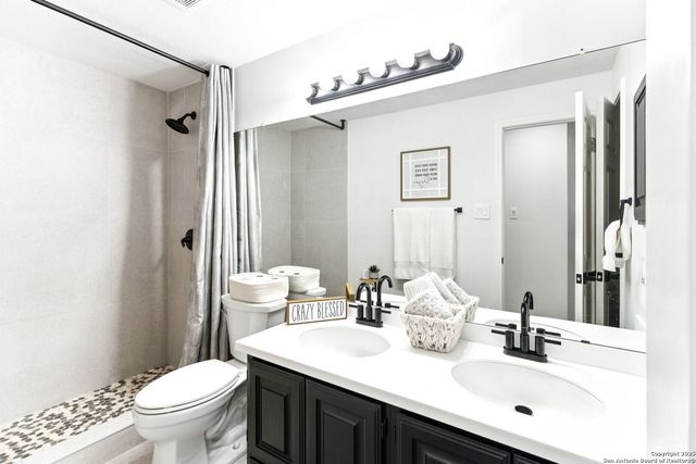 2204 Encino Cliff, San Antonio, TX 78259
