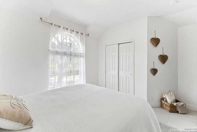 2204 Encino Cliff, San Antonio, TX 78259