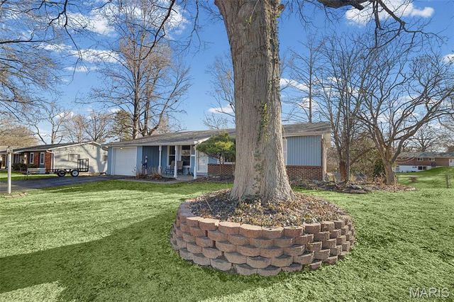 4832 Bambi Drive, Alton, IL 62002