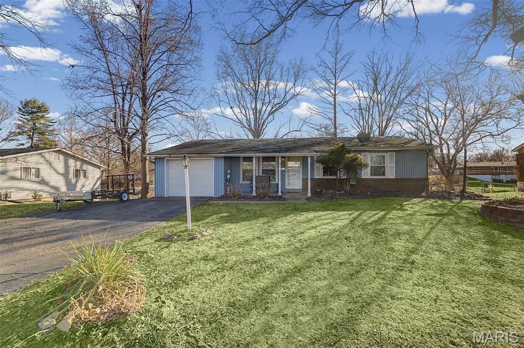 4832 Bambi Drive, Alton, IL 62002