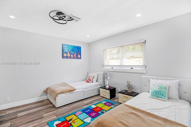 5320 NE 16th Terrace, Fort Lauderdale, FL 33334