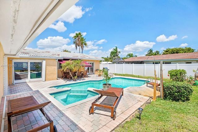 5320 NE 16th Terrace, Fort Lauderdale, FL 33334