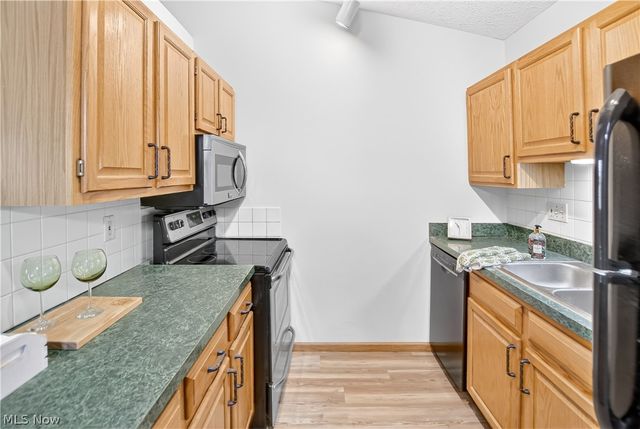 35965 Westminister Avenue, North Ridgeville, OH 44039