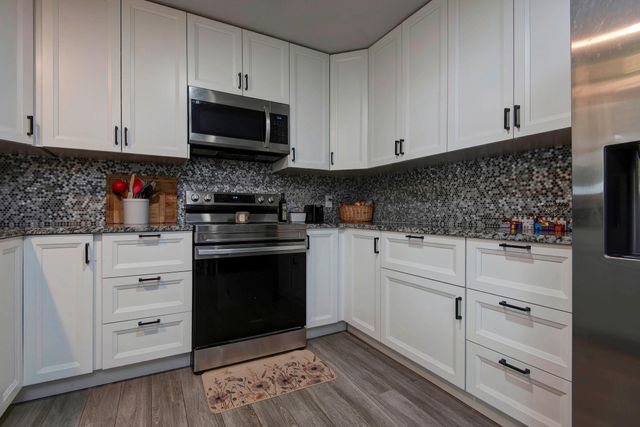 309 Southview Avenue, Ava, MO 65608