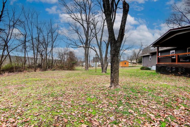 309 Southview Avenue, Ava, MO 65608