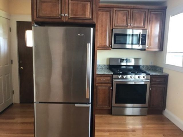 17 Clewley 1, Medford, MA 02155