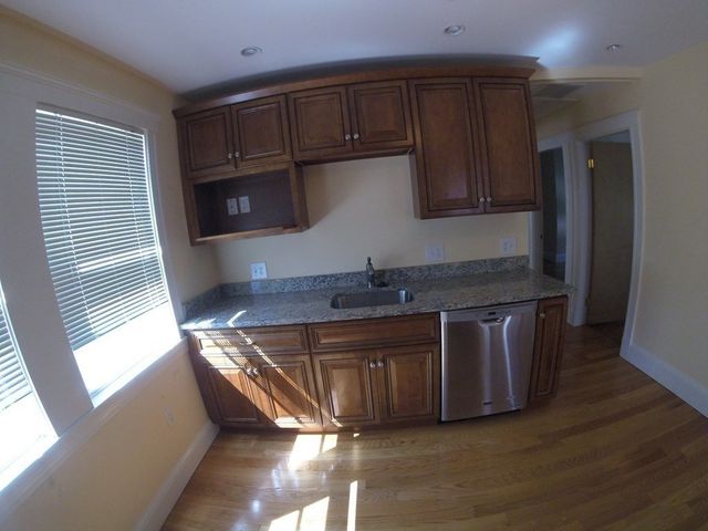 17 Clewley 1, Medford, MA 02155